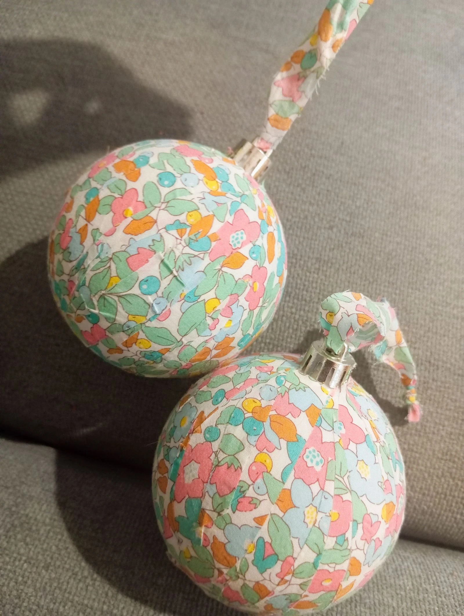 Twee grote liberty kerstbollen – photo 3
